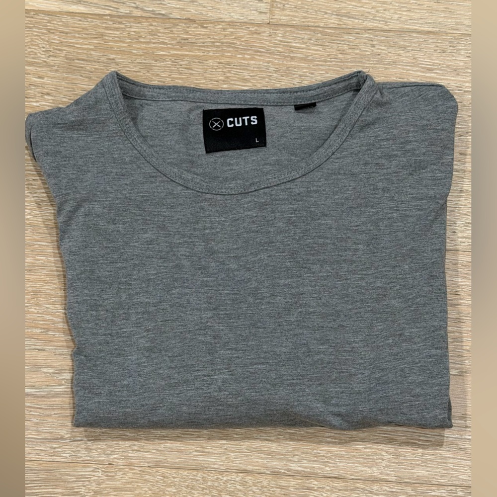 Cuts Clothing AO Curve-Hem Tee - Heather Gray